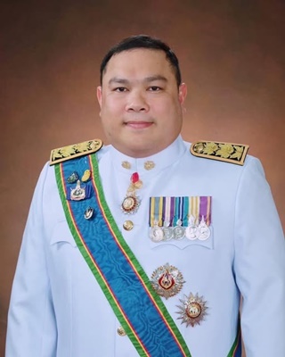 นายเรื่องลักษณ์ เรืองยังมี